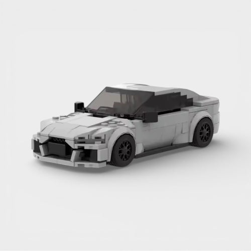 Vue avant de l'Audi RS7 grise en briques ABS à construire Speedbrick