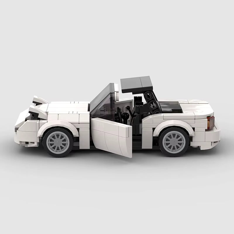 Vue de profil de la Mazda MX5 Miata blanche en briques ABS Speedbrick